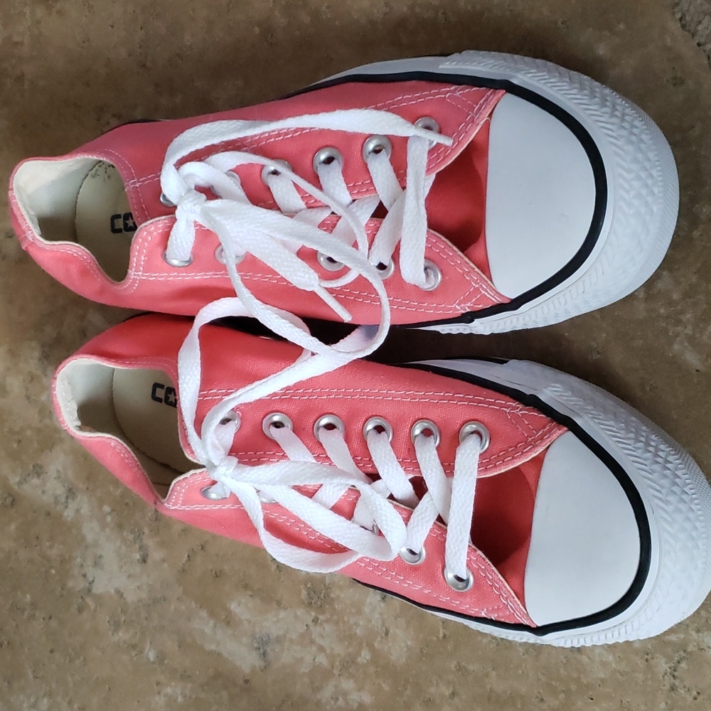 Converse All Star Sneakers Womens Size 8 /Coral